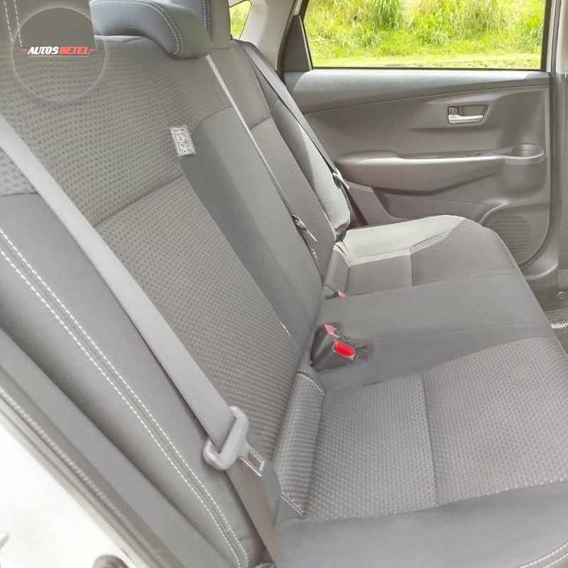 TOYOTA YARIS SEDAN 2024